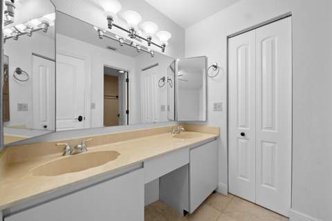 8211 NW 70th Street, Tamarac FL - photo 21 of 36