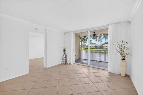 9551 Weldon Circle #E212, Tamarac FL - photo 14 of 56