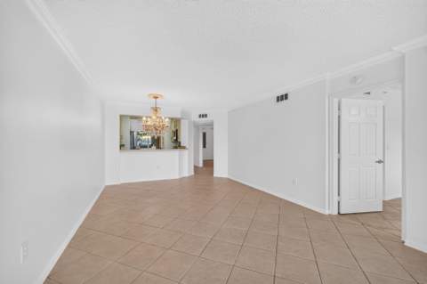 9551 Weldon Circle #E212, Tamarac FL - photo 16 of 56