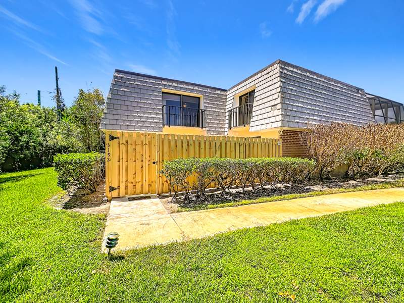 2 bedroom Townhouse at 3192 SE Brook Street, Brook Villas, Stuart — photo 3