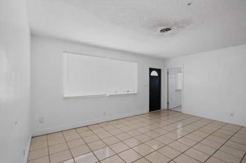 5845 Arthur Street, Hollywood FL - photo 7 of 31