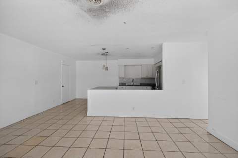 5845 Arthur Street, Hollywood FL - photo 8 of 31