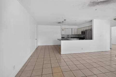 5845 Arthur Street, Hollywood FL - photo 9 of 31