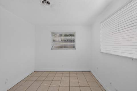5845 Arthur Street, Hollywood FL - photo 14 of 31