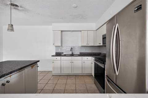 5845 Arthur Street, Hollywood FL - photo 18 of 31