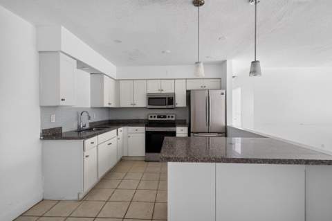 5845 Arthur Street, Hollywood FL - photo 19 of 31