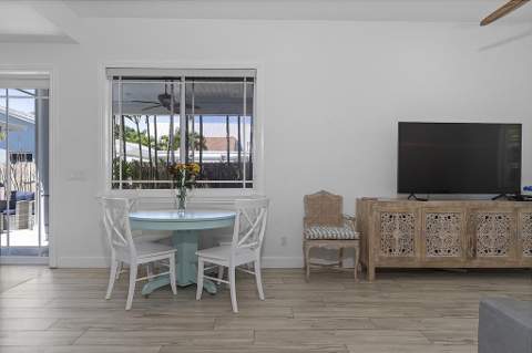 1106 N Lakeside Drive, Lake Worth Beach FL - photo 24 of 48