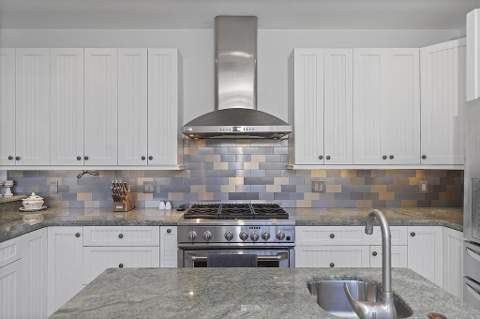1106 N Lakeside Drive, Lake Worth Beach FL - photo 22 of 48
