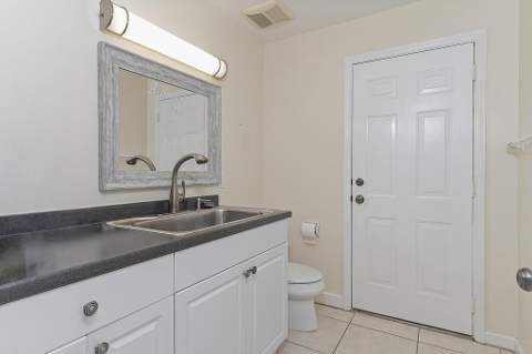 1106 N Lakeside Drive, Lake Worth Beach FL - photo 17 of 48