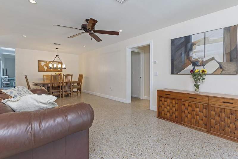 3 bedroom Single Family Residence at 1106 N Lakeside Drive, Lake Worth Town Of, Lake Worth Beach — photo 5