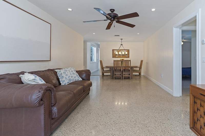 3 bedroom Single Family Residence at 1106 N Lakeside Drive, Lake Worth Town Of, Lake Worth Beach — photo 4