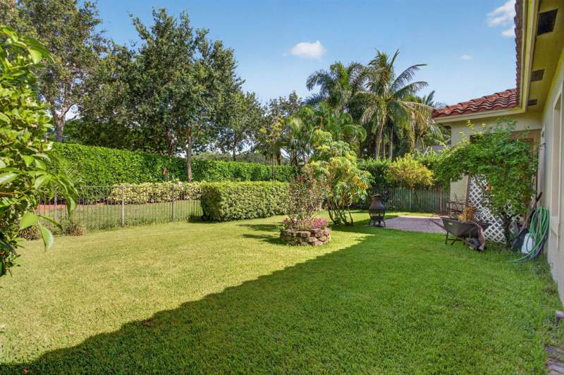 4 bedroom Single Family Residence at 7443 NW 113th Avenue, Parkland Reserve, Parkland — photo 4