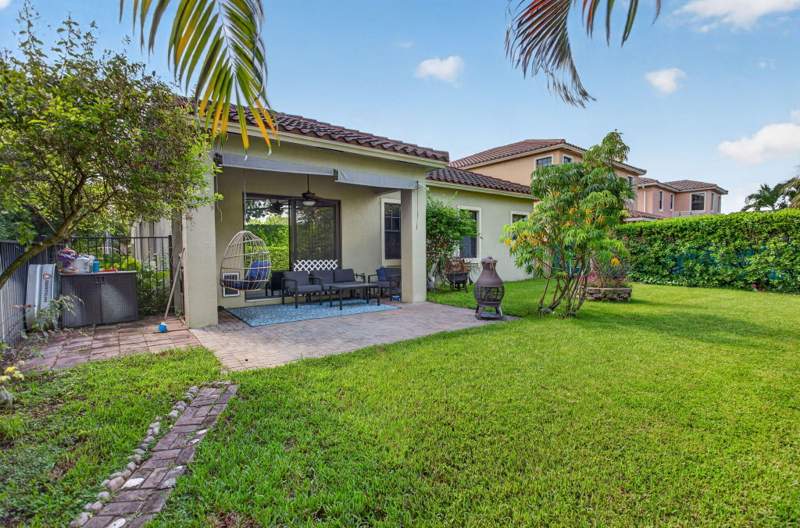 4 bedroom Single Family Residence at 7443 NW 113th Avenue, Parkland Reserve, Parkland — photo 3