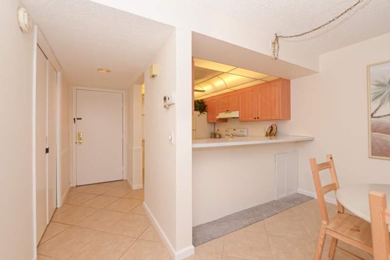 2 bedroom Condominium at 1950 SW Palm City Road #12-103, Circle Bay Yacht Club Condo, Stuart — photo 5