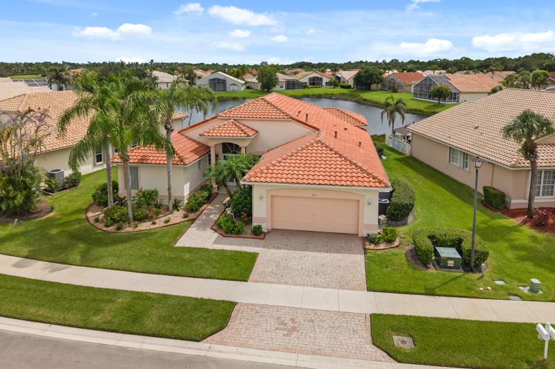 3 bedroom Single Family Residence at 412 NW Aqua Vista Lane, Cascades At St Lucie West Phase 2 , Port St. Lucie — photo 3