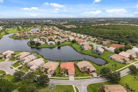 412 NW Aqua Vista Lane, Port St. Lucie FL - photo 10 of 76