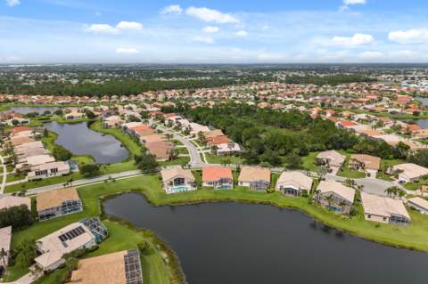 412 NW Aqua Vista Lane, Port St. Lucie FL - photo 14 of 76