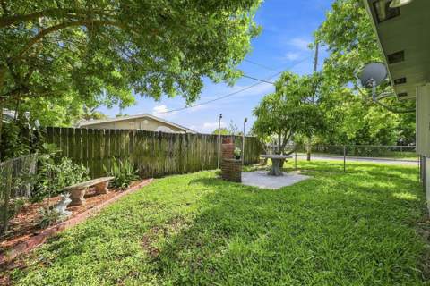 496 NW 47th Court, Oakland Park FL - photo 22 of 24