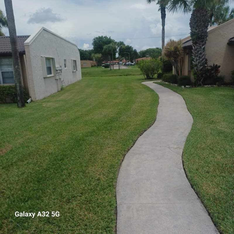2 bedroom Condominium at 155 Lake Meryl Drive, Golden Lakes Village Condo F, West Palm Beach — photo 3