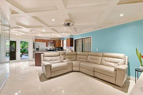 1430 SW 88th Way, Pembroke Pines FL - photo 14 of 35
