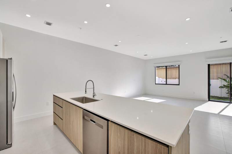 3 bedroom Townhouse at 4208 NE 7th Terrace, Floranada Center, Oakland Park — photo 5