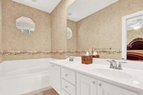 131 Radcliffe Court, Jupiter FL - photo 20 of 28