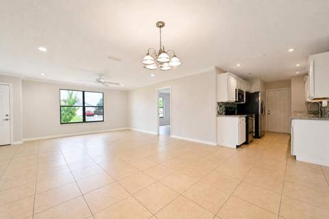 2068 SW Morelia Lane, Port St. Lucie FL - photo 8 of 31