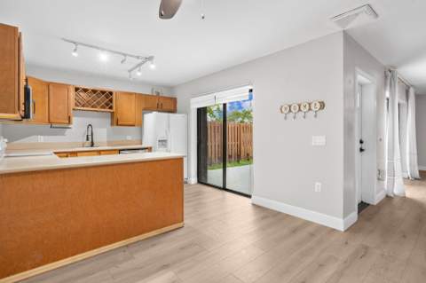 4065 Wimbledon Drive, Cooper City FL - photo 11 of 20