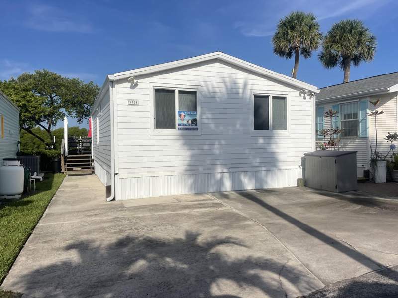 2 bedroom Stock Cooperative at 5321 Montego Circle, Ocean Resorts Cooperative, Fort Pierce — photo 3