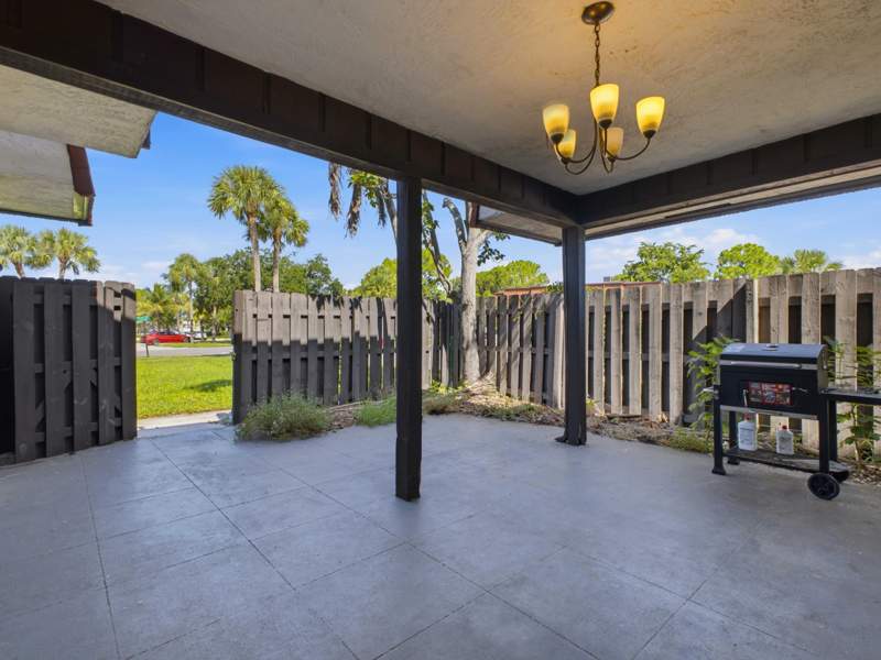 3 bedroom Townhouse at 6345 Red Pine Lane #A, Pines 2, Greenacres — photo 4