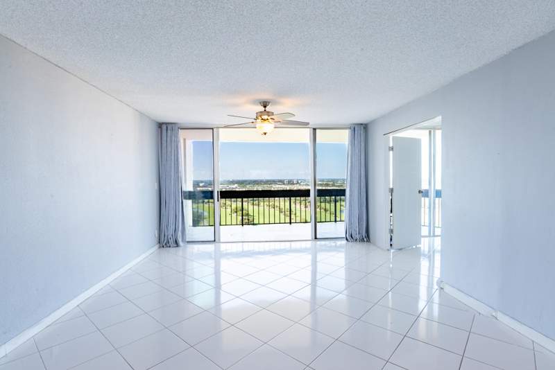 2 bedroom Condominium at 2400 Presidential Way #Ph6, Lands Of The President Condo 3, West Palm Beach — photo 3