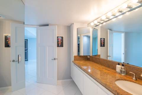 2400 Presidential Way #Ph6, West Palm Beach FL - photo 22 of 37