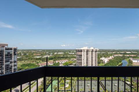2400 Presidential Way #Ph6, West Palm Beach FL - photo 19 of 37