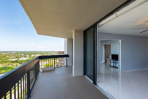 2400 Presidential Way #Ph6, West Palm Beach FL - photo 11 of 37