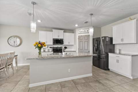 10753 SW Cremona Way, Port St. Lucie FL - photo 10 of 40