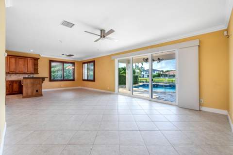 112 Isola Circle, Royal Palm Beach FL - photo 11 of 54