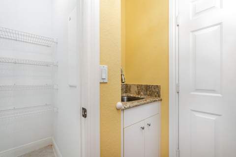 112 Isola Circle, Royal Palm Beach FL - photo 13 of 54
