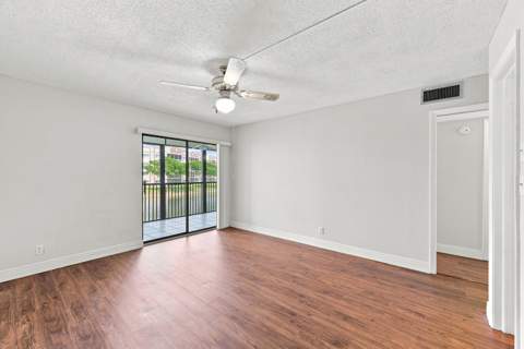 7432 Ashmont Circle #208, Tamarac FL - photo 16 of 46