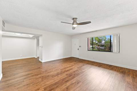 7432 Ashmont Circle #208, Tamarac FL - photo 7 of 46