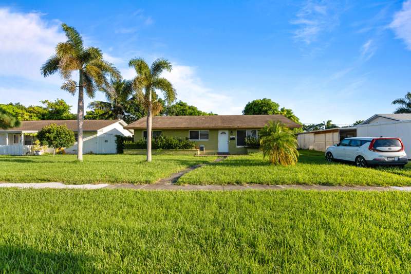 3 bedroom Single Family Residence at 4786 Pine Cone Lane, Knotty Pine Acres, West Palm Beach — photo 3