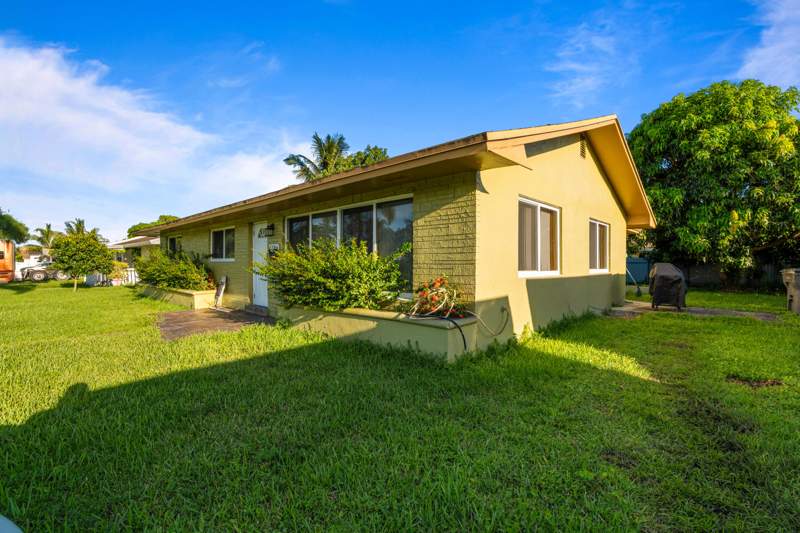 3 bedroom Single Family Residence at 4786 Pine Cone Lane, Knotty Pine Acres, West Palm Beach — photo 4