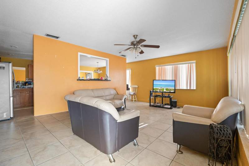 3 bedroom Single Family Residence at 4786 Pine Cone Lane, Knotty Pine Acres, West Palm Beach — photo 5