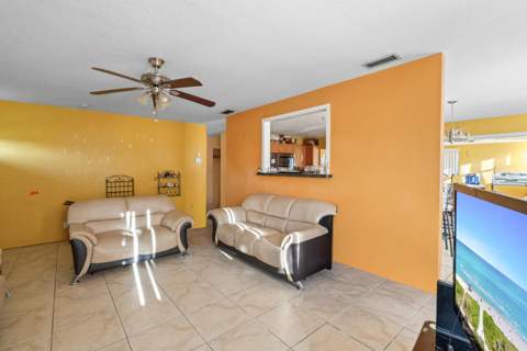 4786 Pine Cone Lane, West Palm Beach FL - photo 7 of 57