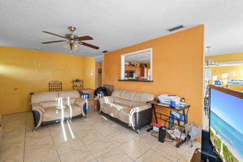 4786 Pine Cone Lane, West Palm Beach FL - photo 9 of 57