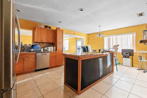 4786 Pine Cone Lane, West Palm Beach FL - photo 12 of 57