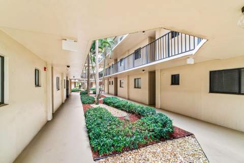 5370 Las Verdes Circle #209, Delray Beach FL - photo 6 of 30
