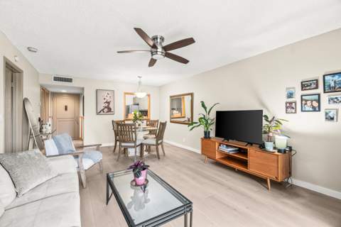 5370 Las Verdes Circle #209, Delray Beach FL - photo 18 of 30