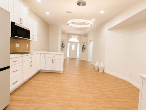 1716 Pierce Drive, Lake Worth Beach FL - photo 8 of 34