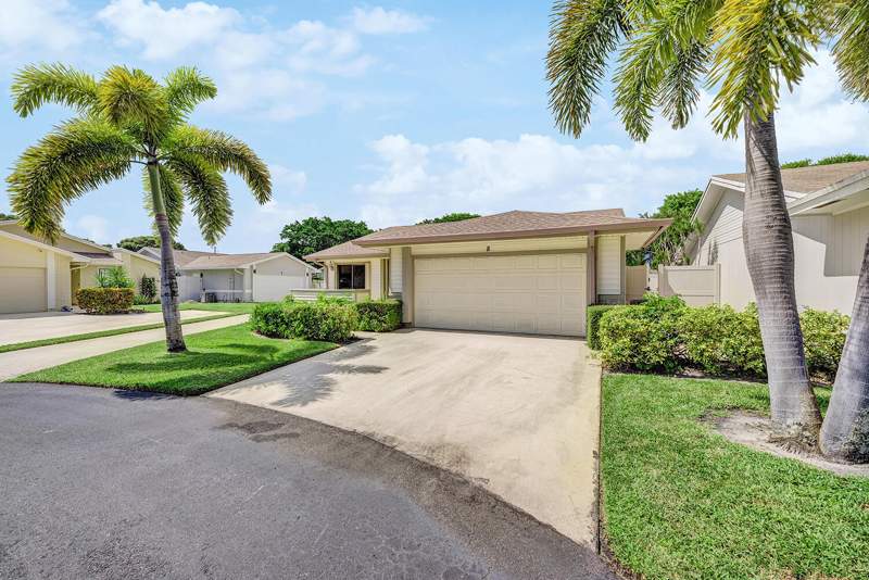 3 bedroom Single Family Residence at 8 Eaton Place, Boynton Lakes 2, Boynton Beach — photo 3