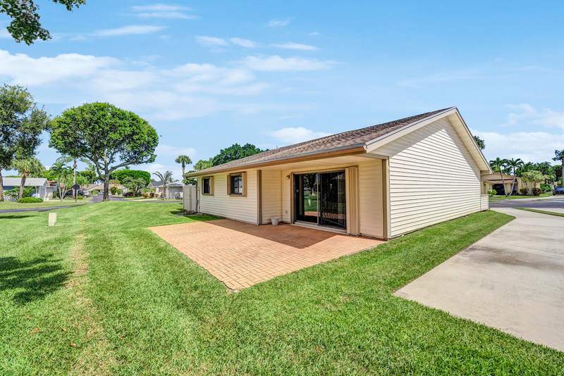 3 bedroom Single Family Residence at 8 Eaton Place, Boynton Lakes 2, Boynton Beach — photo 4